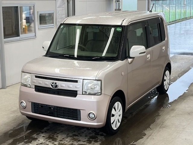Toyota PIXIS SPACE 2013 6978857-0