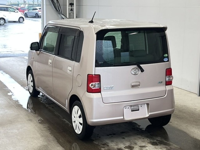 Toyota PIXIS SPACE 2013 6978857-5