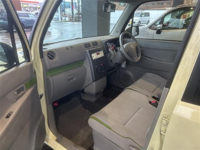 Toyota PIXIS SPACE 2014 6978905-22