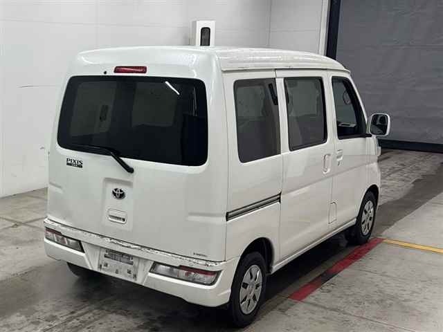 Toyota PIXIS VAN 2021 6981458-5