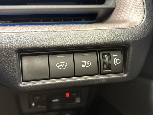 Toyota PRIUS 2025 6973928-17