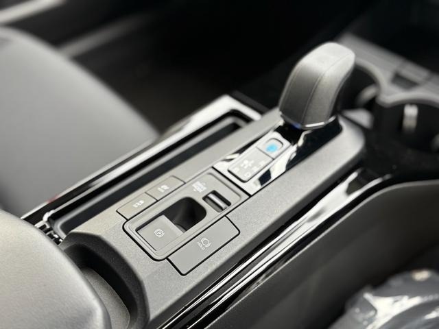 Toyota PRIUS 2025 6973928-26