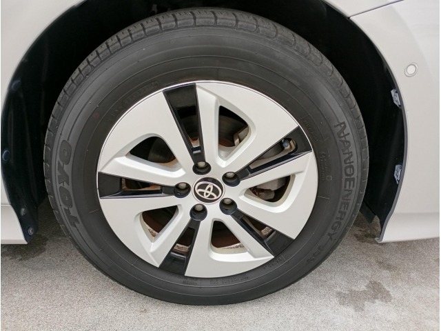 Toyota PRIUS 2016 6974236-24