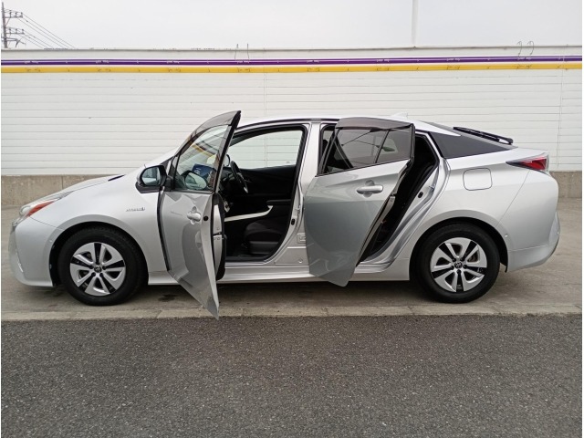 Toyota PRIUS 2016 6974236-29