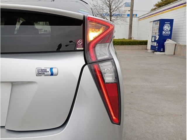 Toyota PRIUS 2016 6974236-31