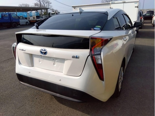 Toyota PRIUS 2018 6974254-1