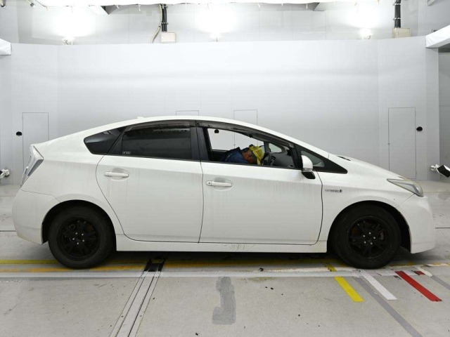 Toyota PRIUS 2011 6974279-3