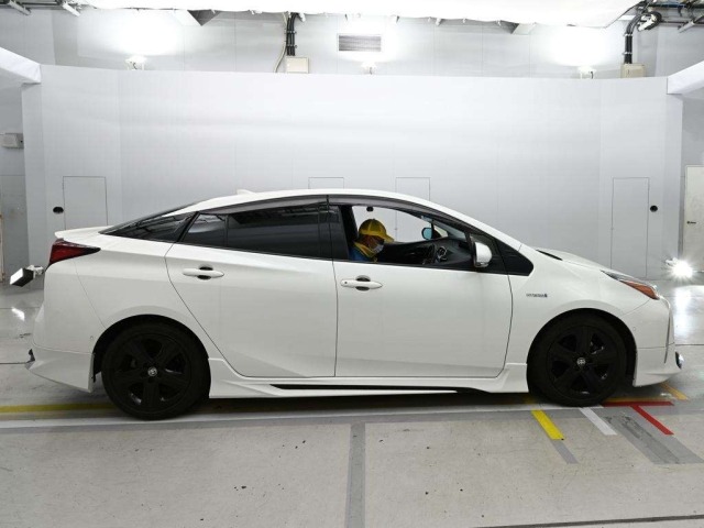Toyota PRIUS 2019 6974302-3