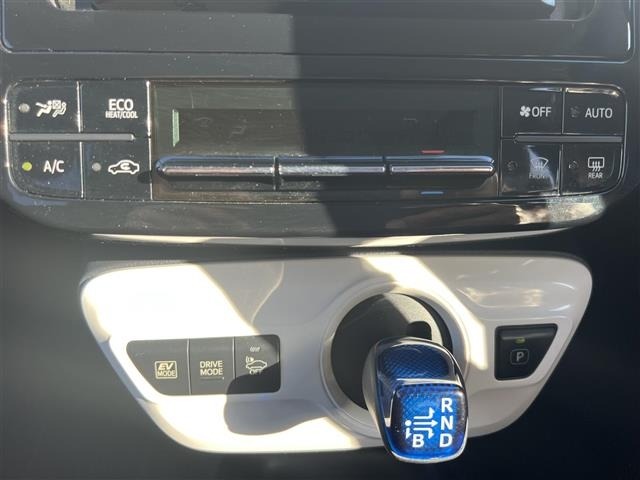 Toyota PRIUS 2016 6974403-28