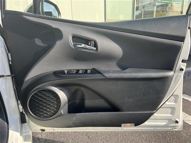 Toyota PRIUS 2016 6974403-3