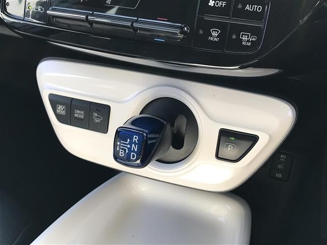 Toyota PRIUS 2016 6974497-7