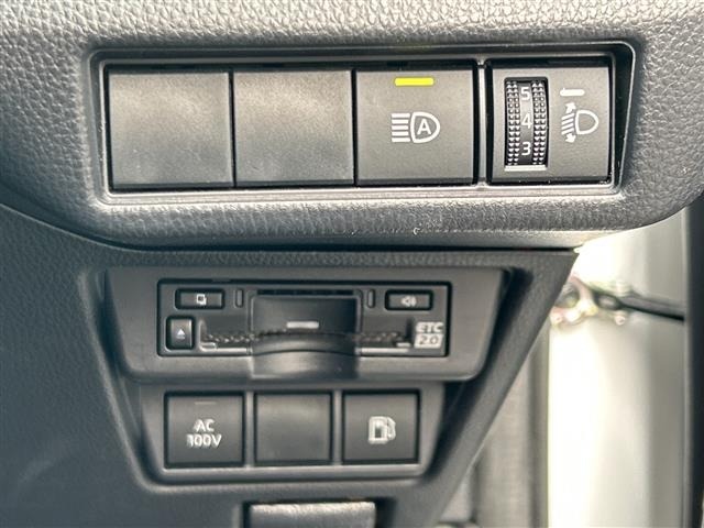 Toyota PRIUS 2023 6974564-12