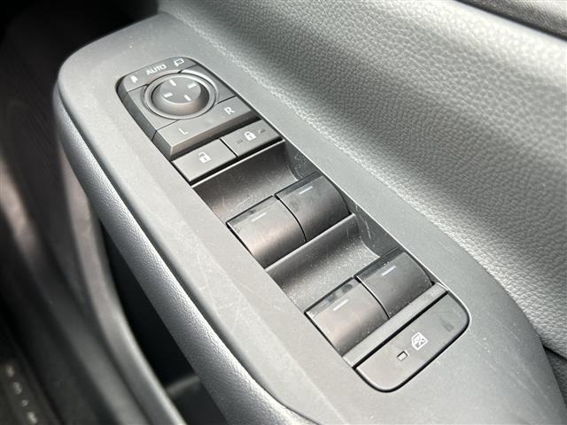 Toyota PRIUS 2023 6974564-4