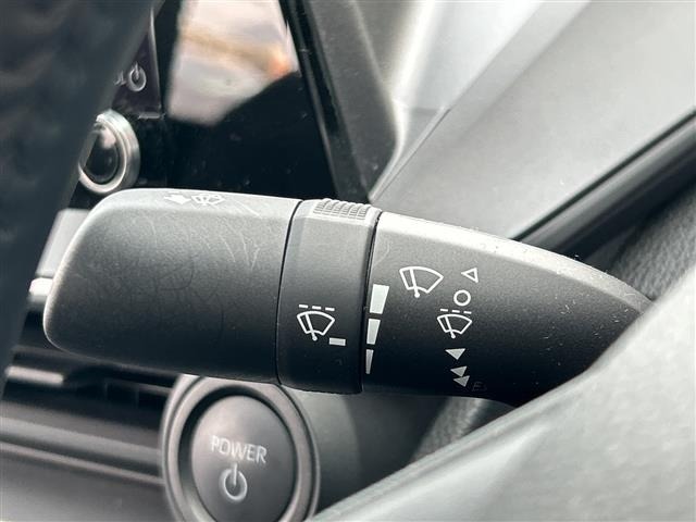 Toyota PRIUS 2023 6974564-8