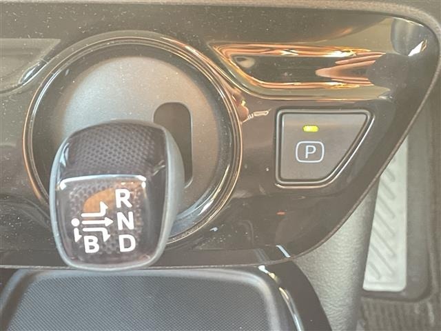 Toyota PRIUS 2022 6974593-23