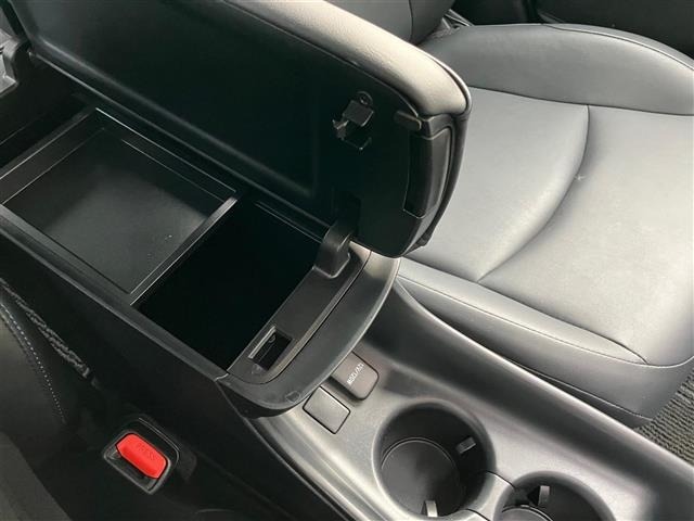 Toyota PRIUS 2016 6974607-9