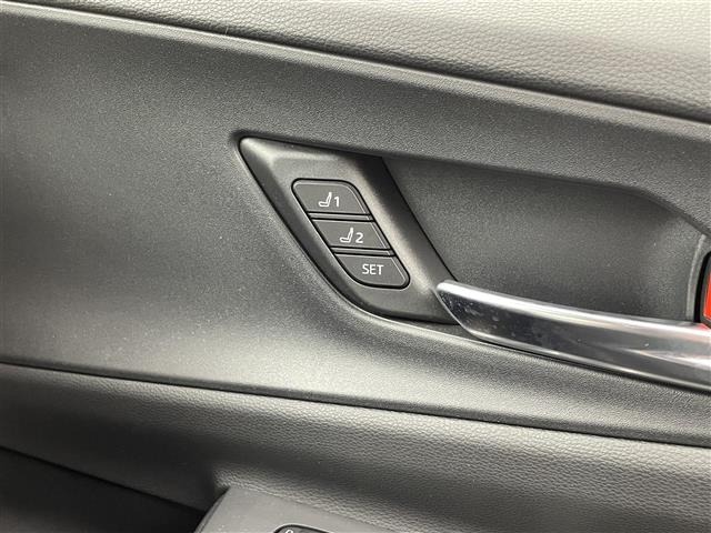 Toyota PRIUS 2023 6974703-5