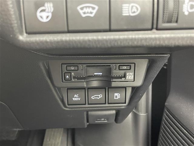 Toyota PRIUS 2023 6974703-8