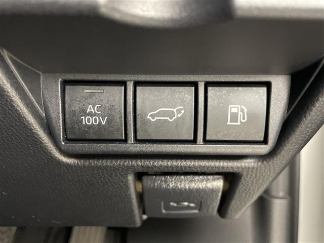 Toyota PRIUS 2023 6974720-4