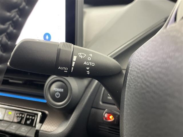Toyota PRIUS 2023 6974720-7