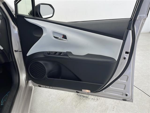 Toyota PRIUS 2016 6974754-4