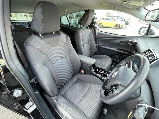 Toyota PRIUS 2019 6974794-4