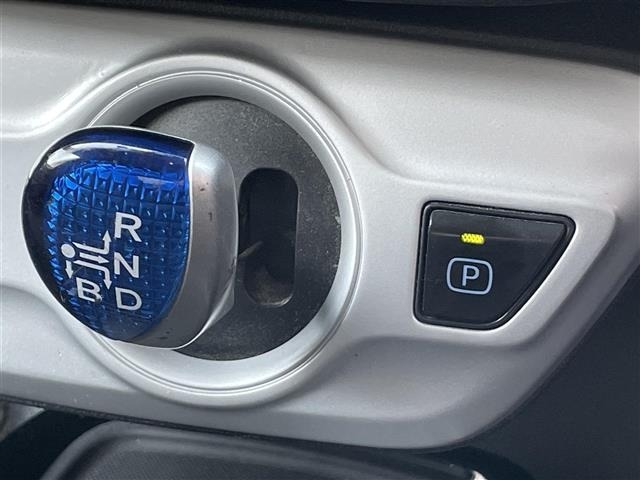 Toyota PRIUS 2019 6974794-7