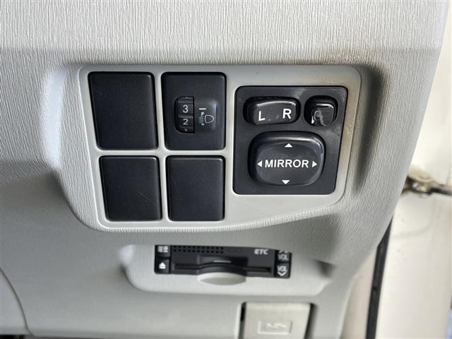 Toyota PRIUS 2011 6974800-1