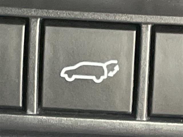 Toyota PRIUS 2023 6974801-11