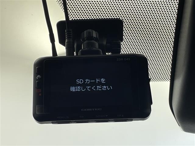 Toyota PRIUS 2023 6974801-3