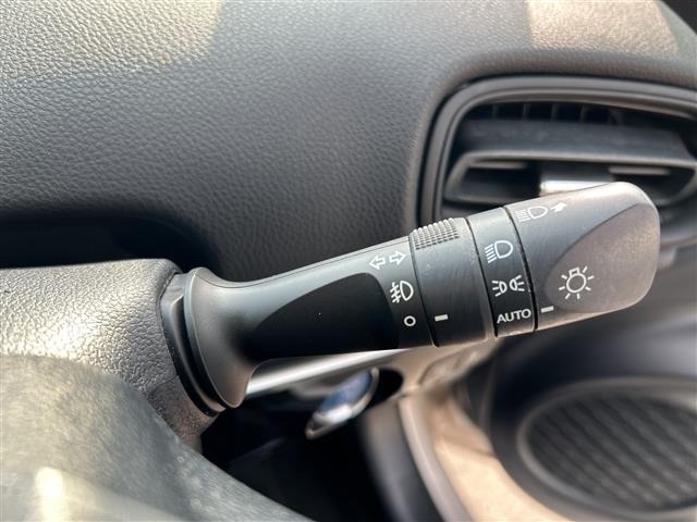 Toyota PRIUS 2017 6974843-2