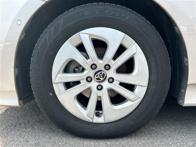 Toyota PRIUS 2017 6974843-5