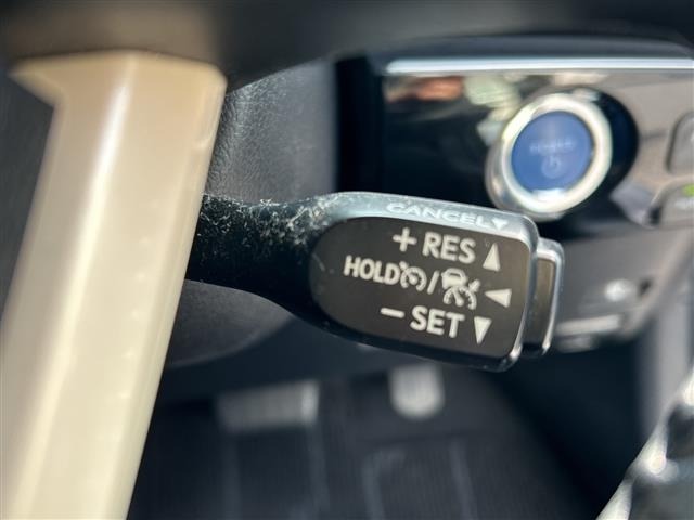 Toyota PRIUS 2017 6974843-6