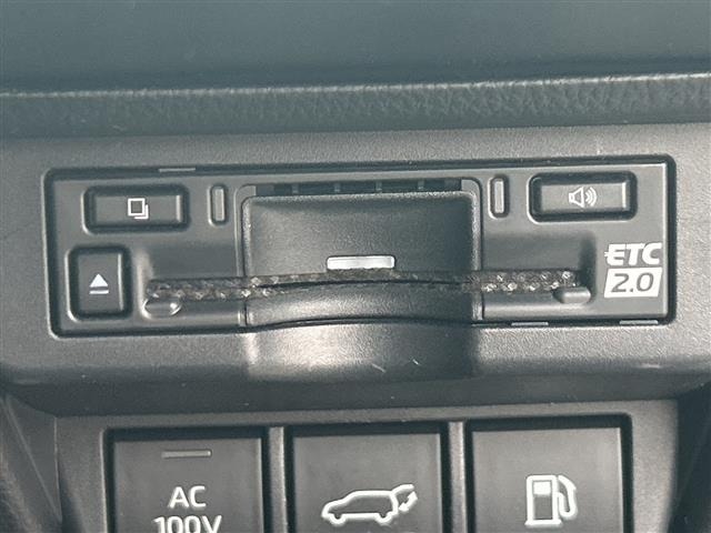 Toyota PRIUS 2023 6974872-11