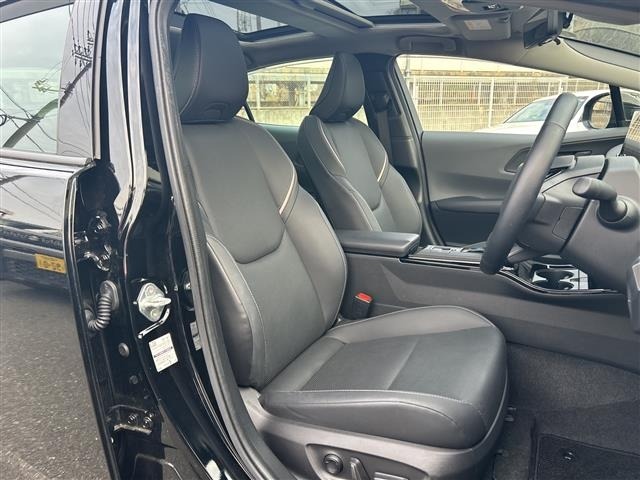 Toyota PRIUS 2023 6974872-4