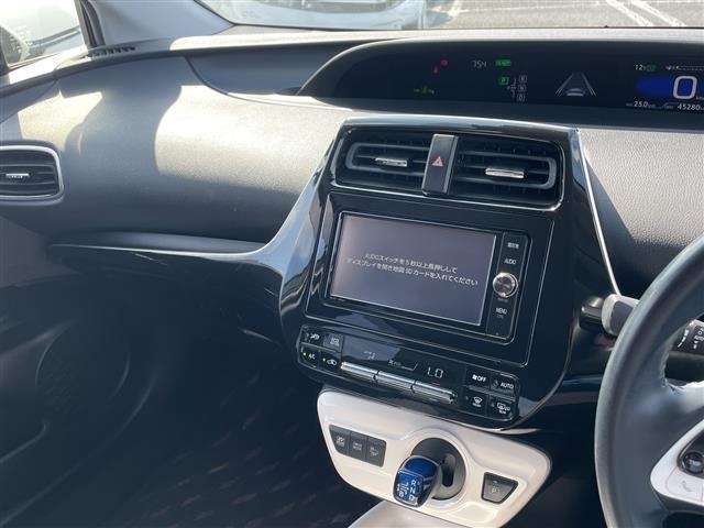 Toyota PRIUS 2017 6974898-1