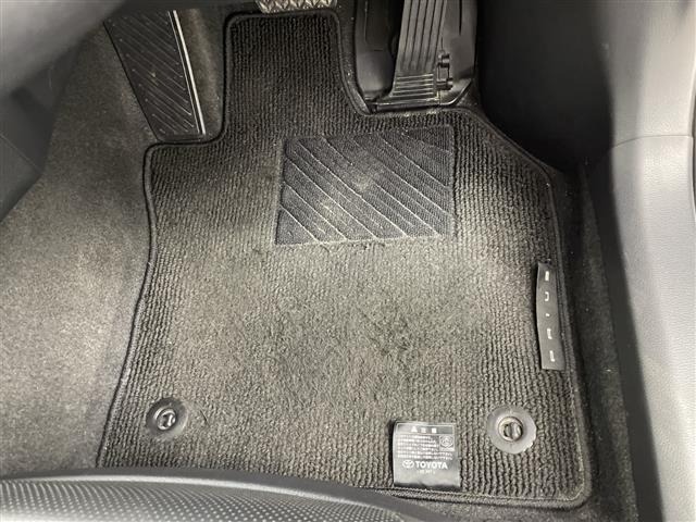 Toyota PRIUS 2023 6974968-2