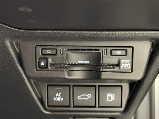 Toyota PRIUS 2023 6974968-7