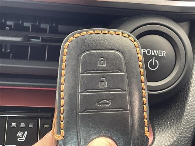 Toyota PRIUS 2024 6974974-7
