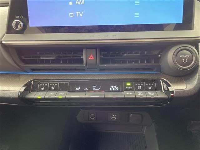 Toyota PRIUS 2023 6974975-18