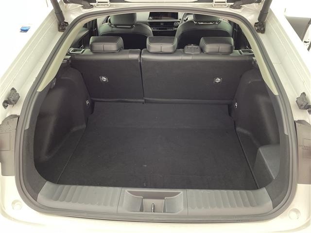 Toyota PRIUS 2023 6974975-4