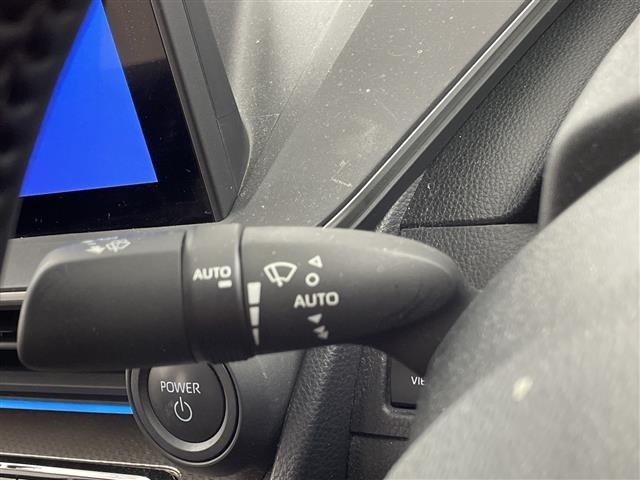 Toyota PRIUS 2023 6974975-7