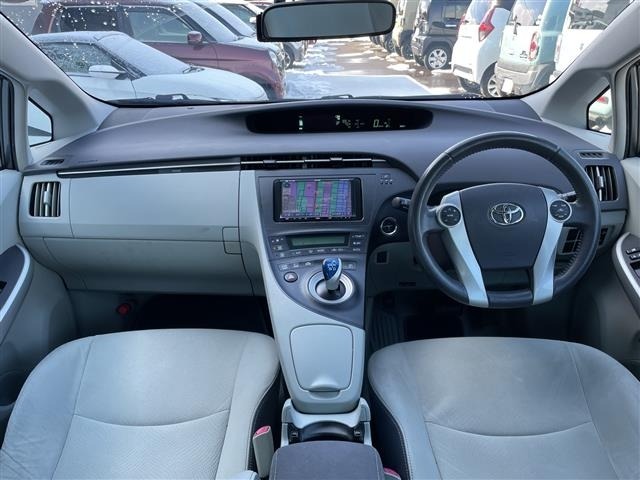 Toyota PRIUS 2011 6974985-11