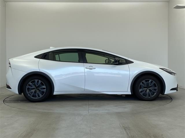 Toyota PRIUS 2023 6975020-6