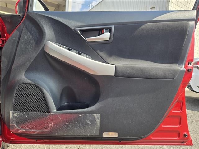 Toyota PRIUS 2013 6975064-4