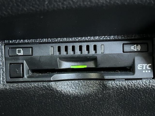 Toyota PRIUS 2018 6975076-12