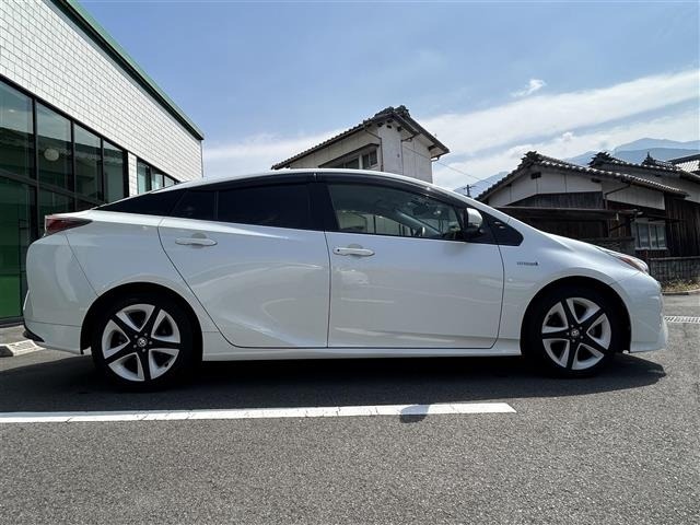 Toyota PRIUS 2017 6975095-22