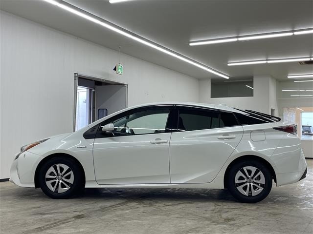 Toyota PRIUS 2016 6975104-12