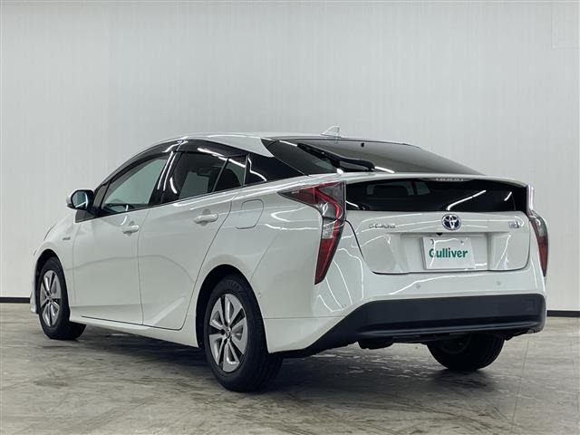 Toyota PRIUS 2016 6975104-13