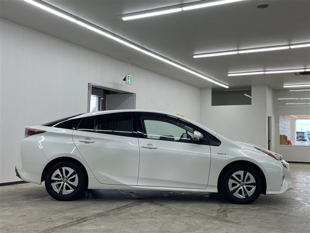 Toyota PRIUS 2016 6975104-20